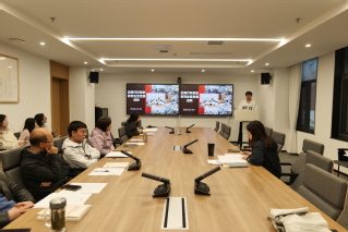 人文与社会科学学院召开党的建设...