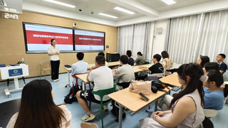 科技传播系2023级本科班召开...