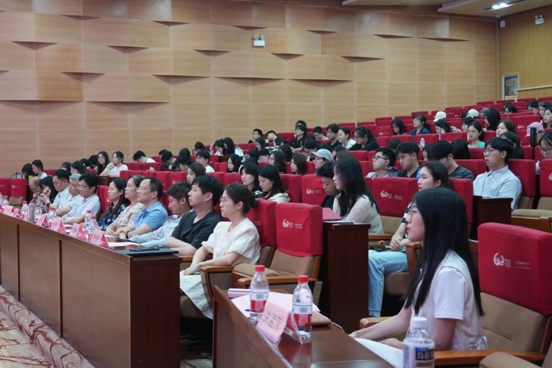 人文与社会科学学院举行2026...